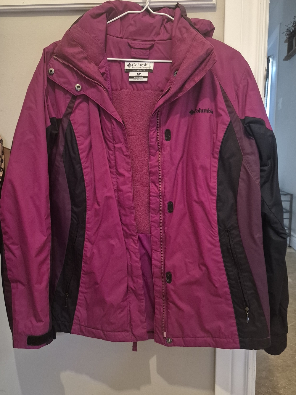 Columbia Women's Magenta and Black Fall Spring Jacket WOMENS S